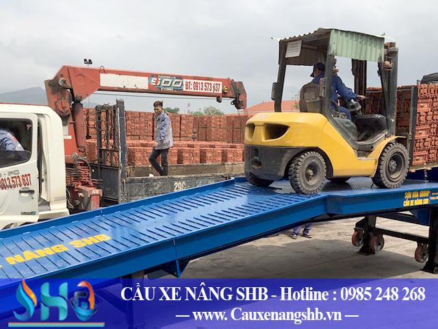 Xuất bán cầu container 10 Tấn Quảng Ninh